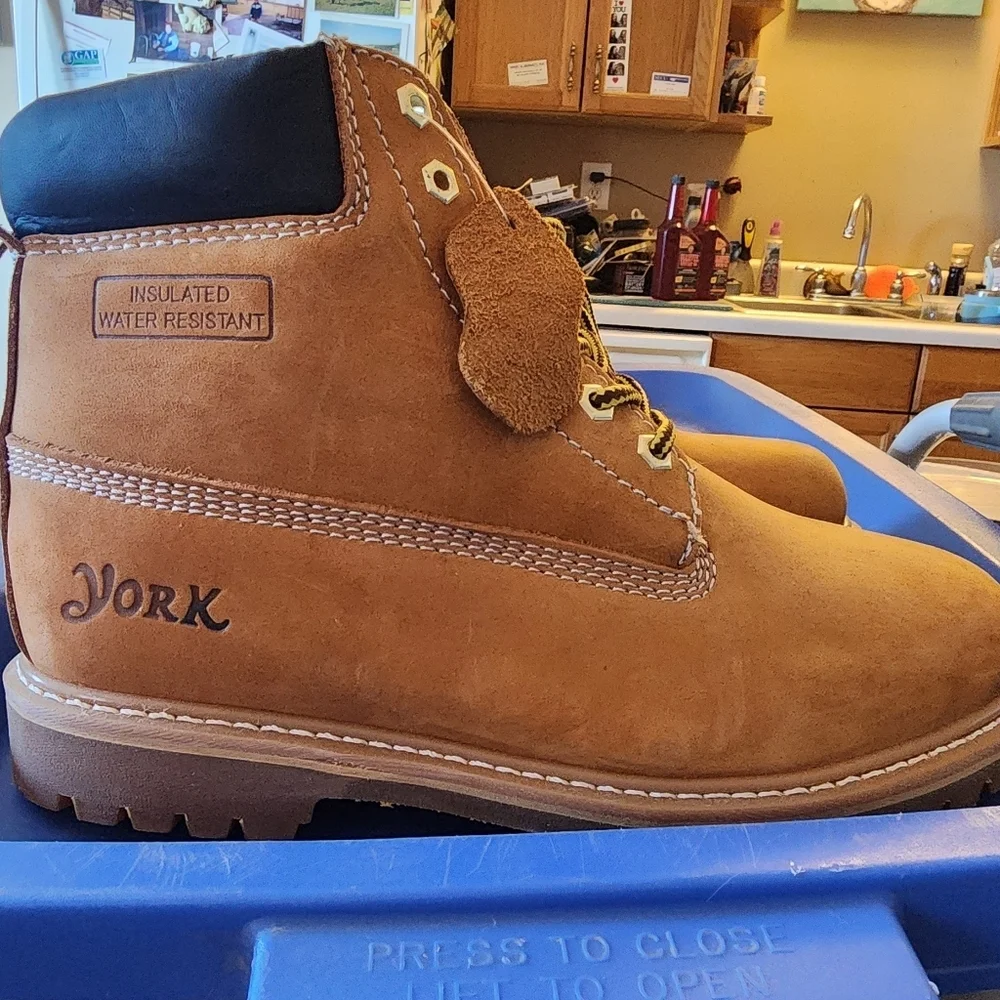 York insulated mens boots